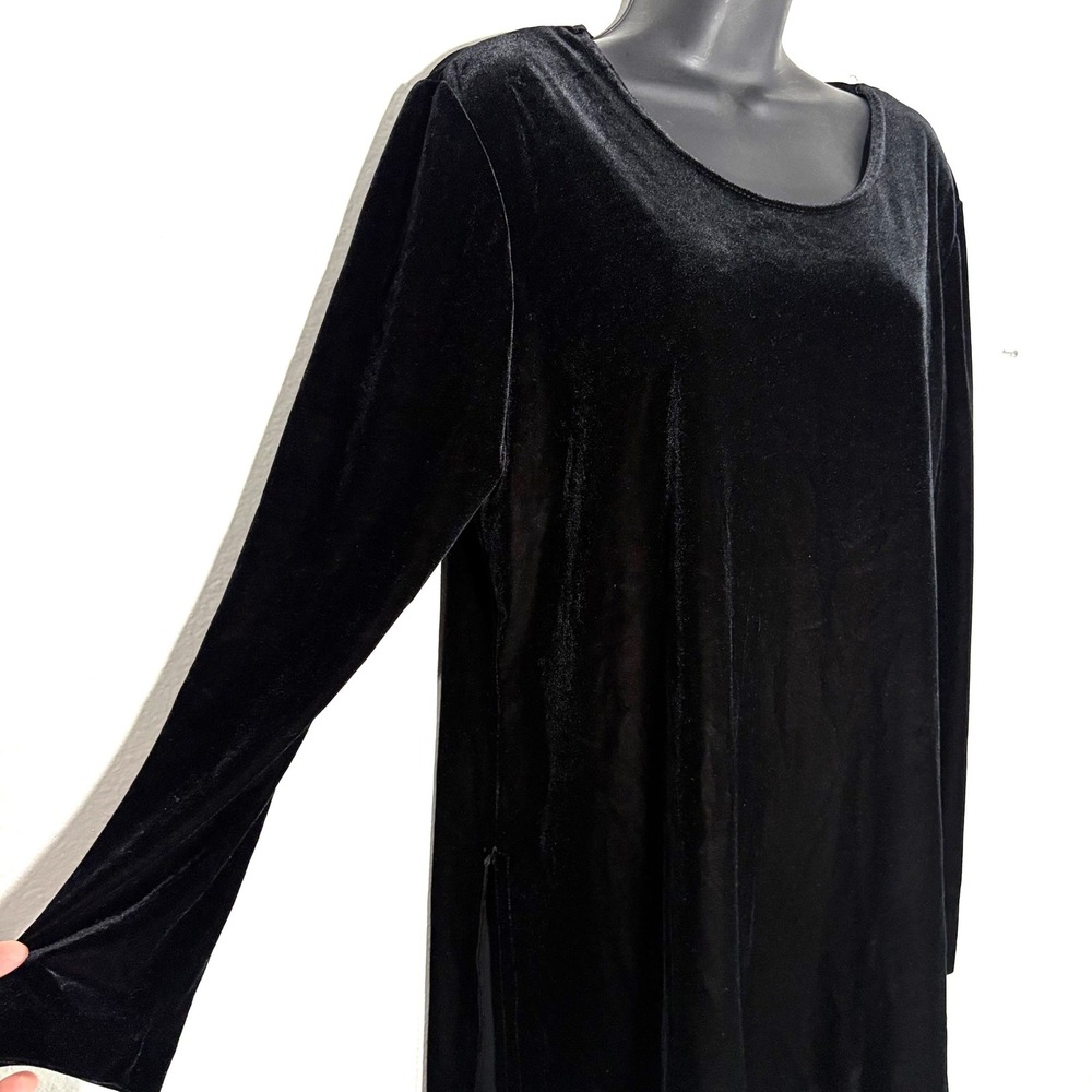 Black Witchy Vamp Goth Velvet 2 Slits Long Sleeve Minimalist Tunic Top Women's